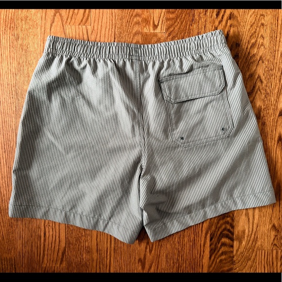 Abercrombie & Fitch Relaxed Stretch Swim Shorts - Picture 3 of 3